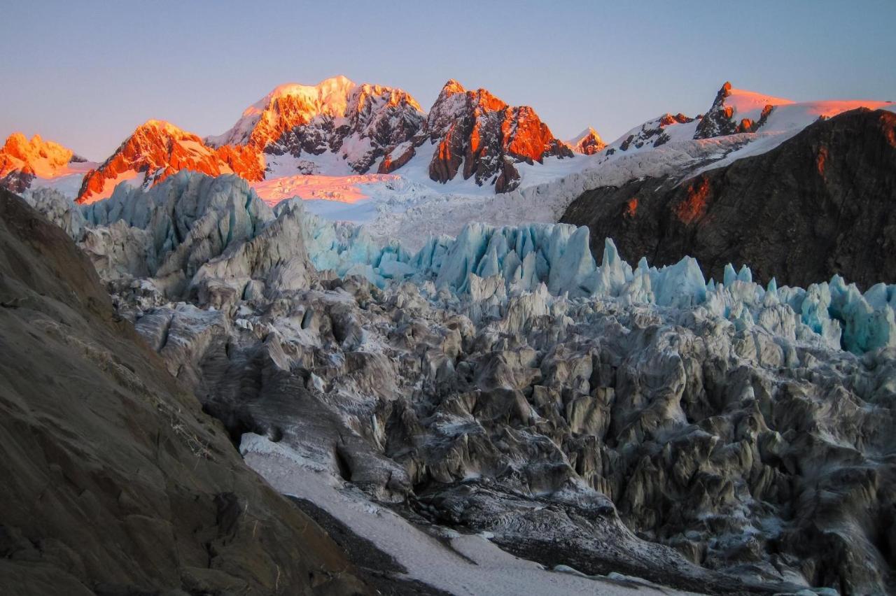 High Peaks Hotel Fox Glacier Exterior photo